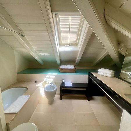 Hotel Carducci 76 Cattolica Buitenkant foto