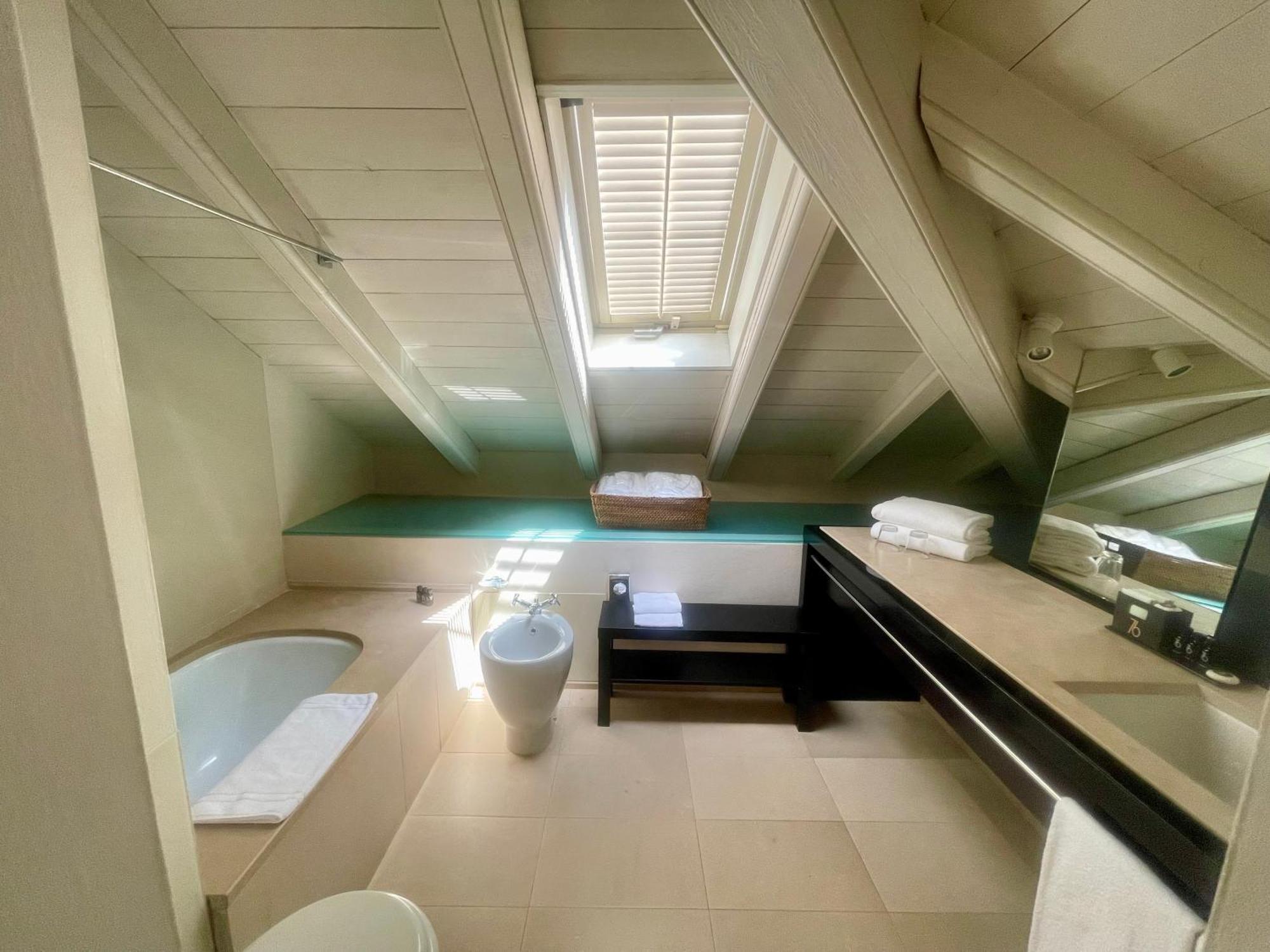 Hotel Carducci 76 Cattolica Buitenkant foto